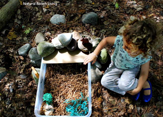 Cool Cave Small World Sensory Play. This is such a great idea for a sensory activity for kids. www.naturalbeachliving.com