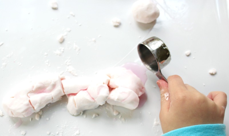 The Coolest Homemade Soap Putty, This DIY Putty is so much fun, 2 ingredients easy to make sensory play for kids, Homemade Soap that's also putty, Perfect!
