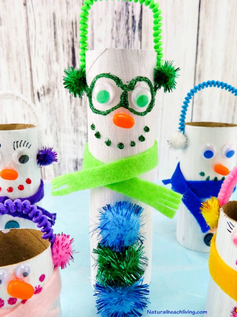 This is the cutest Snowman Family, DIY Toilet Paper Roll Snowman Crafts for Kids that are perfect for Winter, Christmas Craft, Snowman theme, Absolutely Adorable