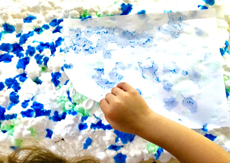 Earth Day Art Activities, Shaving Cream Marbled Paper, a perfect process art for preschoolers and kindergarten, Easy Earth Day Crafts for kids