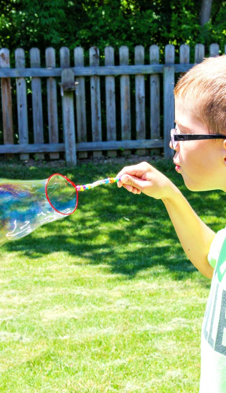 making a bubble wand