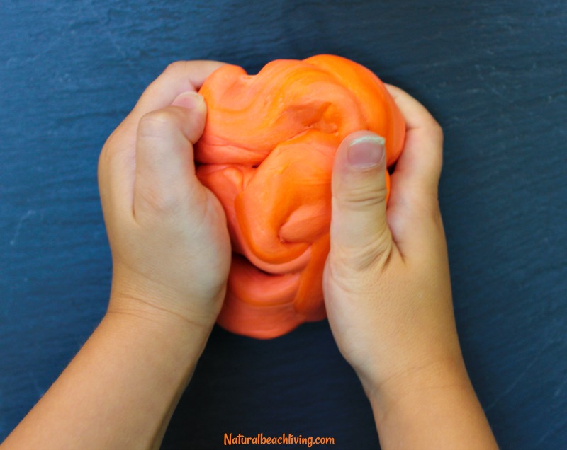 The Best DIY Putty for Halloween, Halloween Putty Recipe, make your own Stress putty, This makes a great Therapy putty and sensory play for the Fall, Halloween sensory Play 