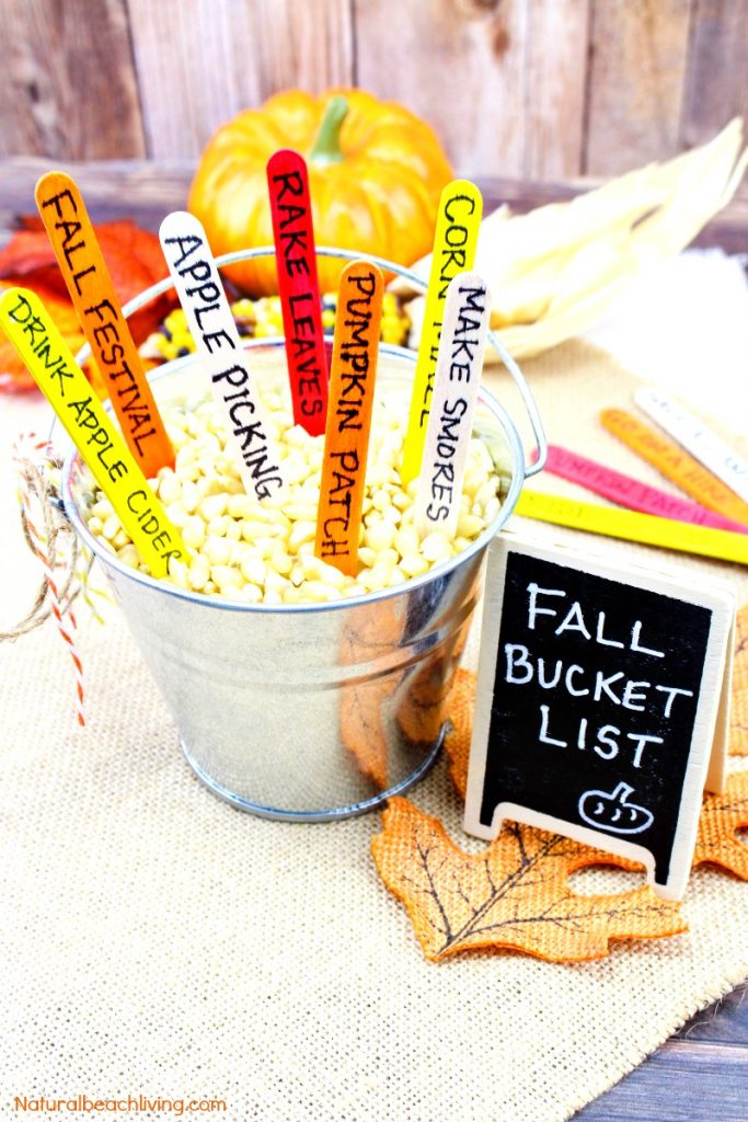 How to Make a DIY Fall Bucket List Kids Love, Fall Bucket List Ideas, Fall Crafts, Fall Bucket List for Families, Fall Bucket List for Kids and fun fall ideas that everyone will love. 