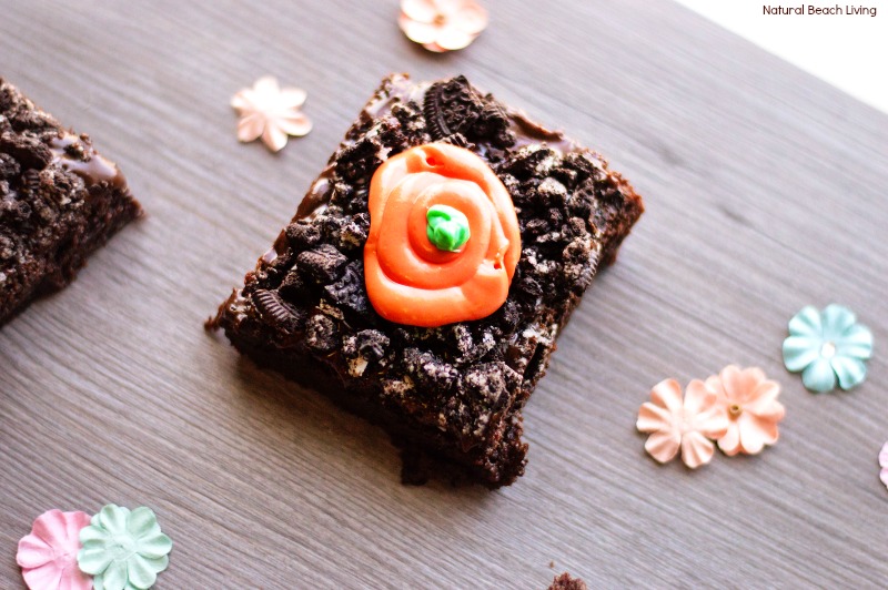 You'll Love These Spring Carrot Garden Brownies, How to Make Spring Carrot Garden Brownies Snacks, Easter Treats, Easter Brownie Recipe, carrot patch brownies recipe, The perfect Spring treat to make every year, A delicious Easter treats to make for kids and adults, Serve these at a spring tea party. Yum! 