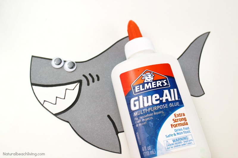 Are you ready for shark week? This Shark Craft is so much fun and the kids love creating it, Grab your free shark craft template and shark craft printable to make this awesome Shark Craft for Kindergarten, Preschool, first grade and beyond