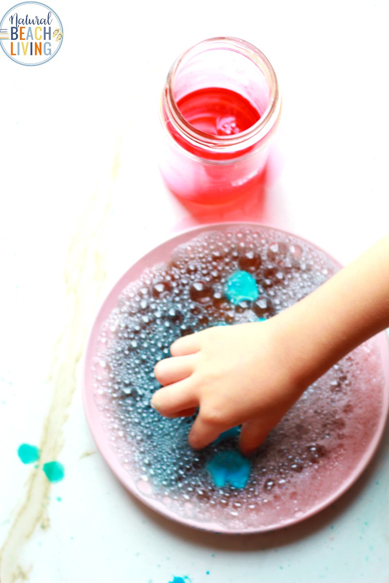 a fun Unicorn Science Activity kids of all ages will enjoy. Add this to your Unicorn Activities it's a super cool frozen unicorn fizzy Science. This Baking Soda and Vinegar Science Activity is perfect for science experiments or sensory play explorations, Unicorn Science Activities, Unicorn Science Experiments, Unicorn Party Ideas for kids