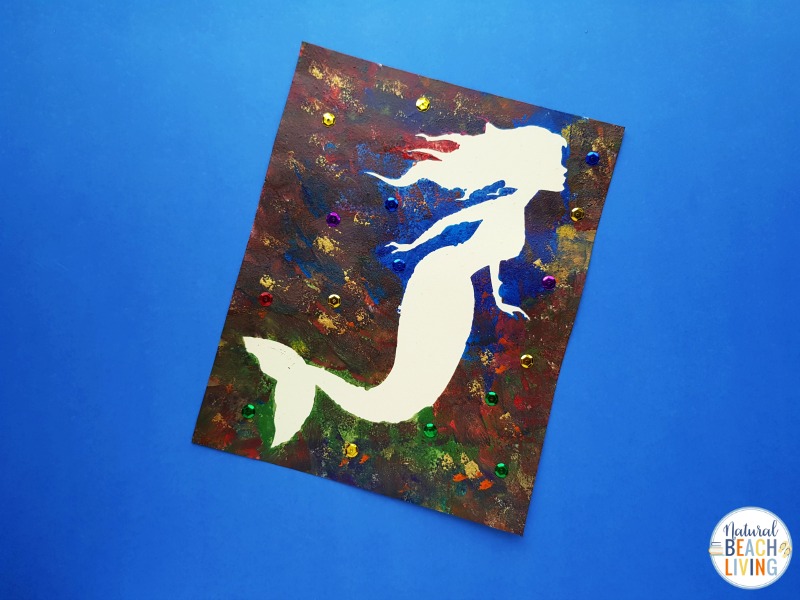 This mermaid art is so simple and fun to make! Have fun with a Mermaid Theme this summer and your preschooler will enjoy creating this beautiful mermaid art to display! Mermaid Stencil Art and craft idea for kids 