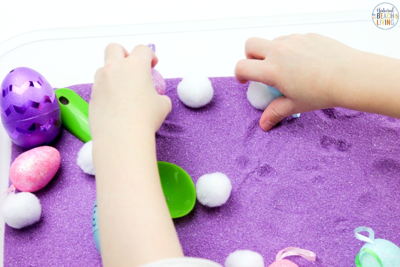 This Easy Spring Sensory Bin is a lot of fun for toddlers and Preschoolers. It's a great spring activity for kids to use their senses to explore and learn. It only takes a few simple supplies to set up this sensory activity for spring. 