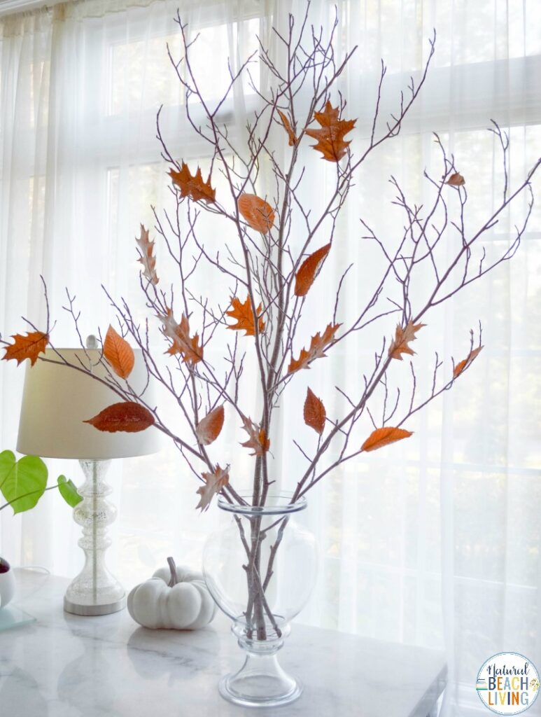 THE BEST DIY THANKFUL TREE! A Thankful Tree for your home or classroom. Thankful trees are a creative way to spend time cultivating gratitude with your family this holiday season. See How to make a thankful tree and Gratitude tree. This Fall Thankful Craft makes the Perfect Fall Decor and Reminder to Give Thanks Everyday.  